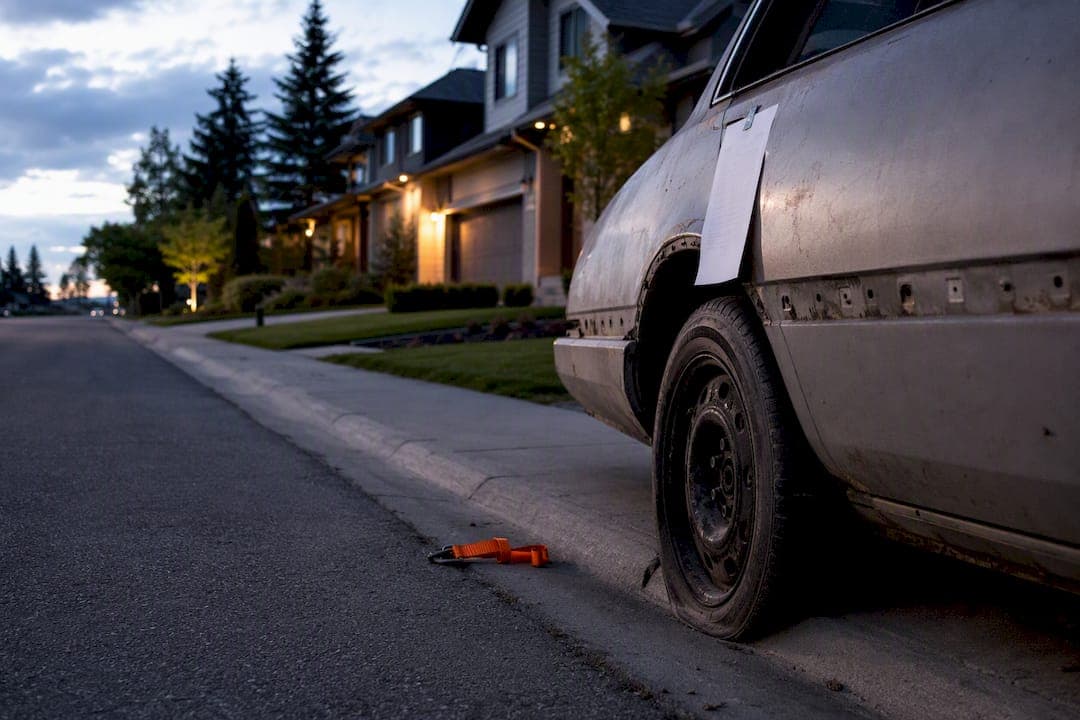 72 Hour Rule and $100–$5,000 Fines: Calgary Junk Car Bylaws